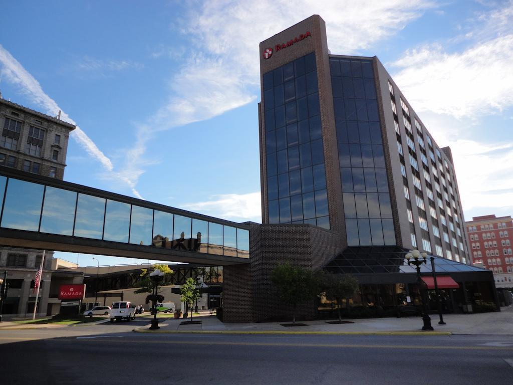Best Western Plus Executive Residency Waterloo & Cedar Falls Exteriér fotografie