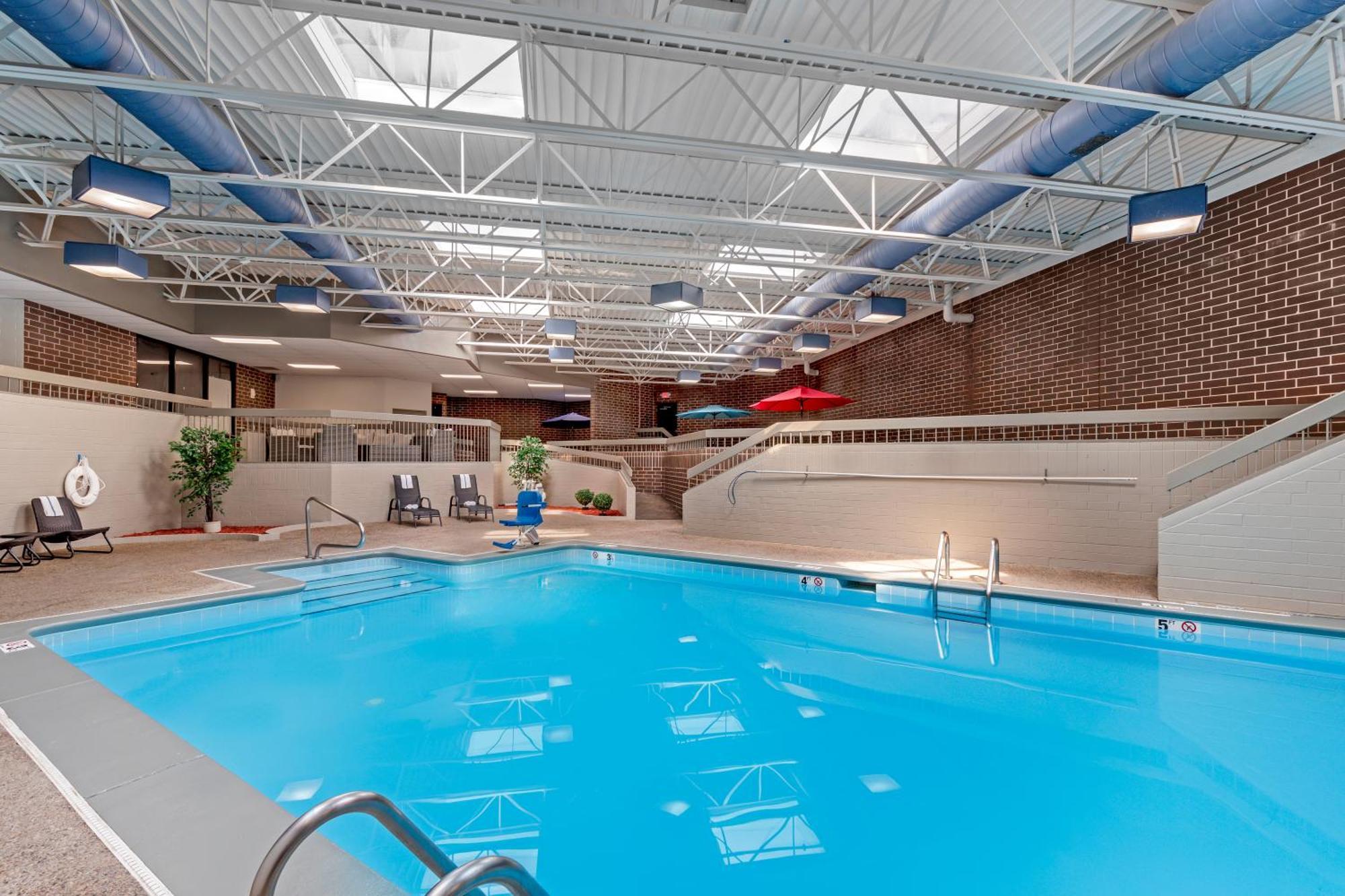 Best Western Plus Executive Residency Waterloo & Cedar Falls Exteriér fotografie